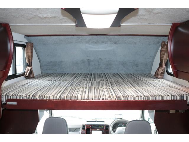 カムロード ナッツＲＶ　クレソンボーダーエディション　ツインサブバッテリー　走行充電　インバーター　コンバーター　外部電源　ルーフベント　ソーラーパネル１枚　冷蔵庫　ＦＦヒーター　サイドオーニング　コーナーセンサー　メモリーカーナビ　ＥＴＣ１．０（25枚目）