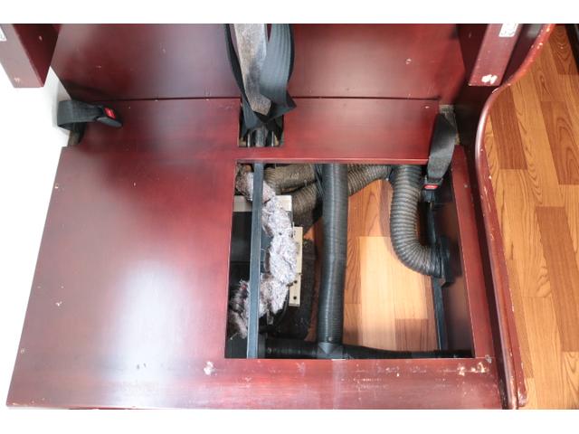 カムロード ナッツＲＶ　クレソンボーダーエディション　ツインサブバッテリー　走行充電　インバーター　コンバーター　外部電源　ルーフベント　ソーラーパネル１枚　冷蔵庫　ＦＦヒーター　サイドオーニング　コーナーセンサー　メモリーカーナビ　ＥＴＣ１．０（36枚目）