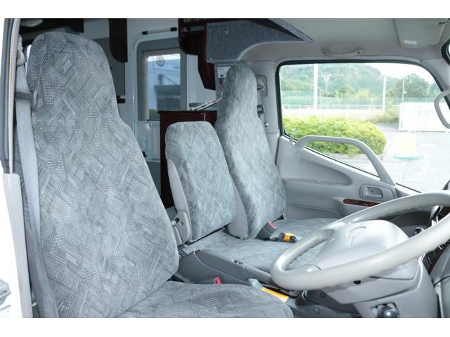 カムロード ナッツＲＶ　クレソンボーダーエディション　ツインサブバッテリー　走行充電　インバーター　コンバーター　外部電源　ルーフベント　ソーラーパネル１枚　冷蔵庫　ＦＦヒーター　サイドオーニング　コーナーセンサー　メモリーカーナビ　ＥＴＣ１．０（49枚目）