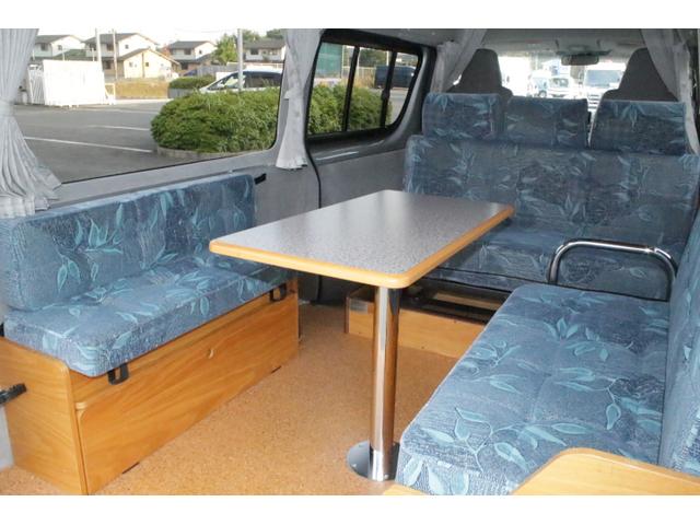 ハイエースバン ビークル　オプト　ツインサブバッテリー　走行充電　コンバーター　外部電源　冷蔵庫　シンク　ＦＦヒーター　リアスピーカー　メモリーカーナビ　ＥＴＣ１．０　バックカメラ　純正キーレス（9枚目）