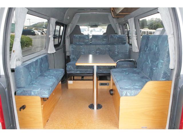 ハイエースバン ビークル　オプト　ツインサブバッテリー　走行充電　コンバーター　外部電源　冷蔵庫　シンク　ＦＦヒーター　リアスピーカー　メモリーカーナビ　ＥＴＣ１．０　バックカメラ　純正キーレス（10枚目）