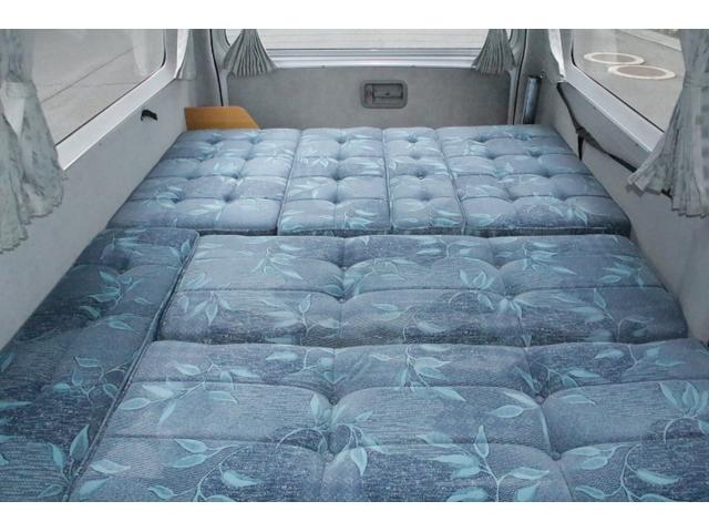 ハイエースバン ビークル　オプト　ツインサブバッテリー　走行充電　コンバーター　外部電源　冷蔵庫　シンク　ＦＦヒーター　リアスピーカー　メモリーカーナビ　ＥＴＣ１．０　バックカメラ　純正キーレス（12枚目）