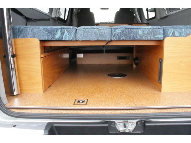ハイエースバン ビークル　オプト　ツインサブバッテリー　走行充電　コンバーター　外部電源　冷蔵庫　シンク　ＦＦヒーター　リアスピーカー　メモリーカーナビ　ＥＴＣ１．０　バックカメラ　純正キーレス（15枚目）