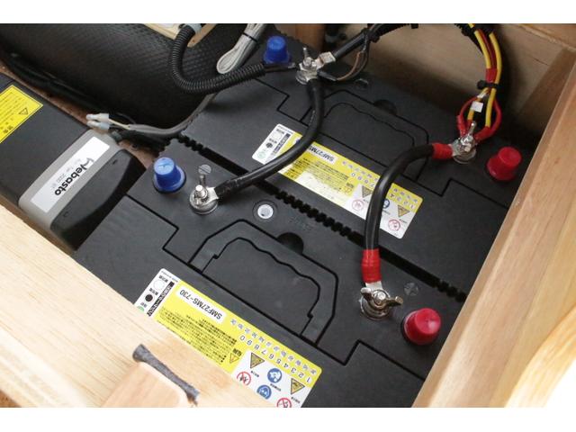 ハイエースバン ビークル　オプト　ツインサブバッテリー　走行充電　コンバーター　外部電源　冷蔵庫　シンク　ＦＦヒーター　リアスピーカー　メモリーカーナビ　ＥＴＣ１．０　バックカメラ　純正キーレス（19枚目）