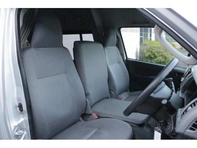 ハイエースバン ビークル　オプト　ツインサブバッテリー　走行充電　コンバーター　外部電源　冷蔵庫　シンク　ＦＦヒーター　リアスピーカー　メモリーカーナビ　ＥＴＣ１．０　バックカメラ　純正キーレス（36枚目）