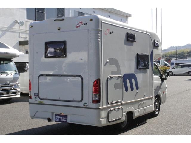 バネットトラック ナッツＲＶ　マッシュタイプＸ　ツインサブバッテリー　走行充電　コンバーター　インバーター　ルーフベント　ソーラーパネル　冷蔵庫　電子レンジ　ＦＦヒーター　ポータブルカーナビ　ＥＴＣ（3枚目）