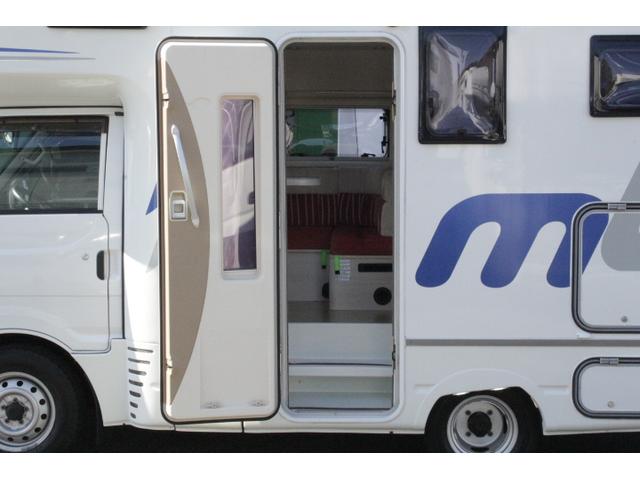 バネットトラック ナッツＲＶ　マッシュタイプＸ　ツインサブバッテリー　走行充電　コンバーター　インバーター　ルーフベント　ソーラーパネル　冷蔵庫　電子レンジ　ＦＦヒーター　ポータブルカーナビ　ＥＴＣ（4枚目）