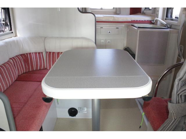 バネットトラック ナッツＲＶ　マッシュタイプＸ　ツインサブバッテリー　走行充電　コンバーター　インバーター　ルーフベント　ソーラーパネル　冷蔵庫　電子レンジ　ＦＦヒーター　ポータブルカーナビ　ＥＴＣ（7枚目）