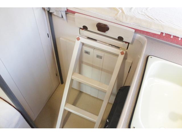 バネットトラック ナッツＲＶ　マッシュタイプＸ　ツインサブバッテリー　走行充電　コンバーター　インバーター　ルーフベント　ソーラーパネル　冷蔵庫　電子レンジ　ＦＦヒーター　ポータブルカーナビ　ＥＴＣ（21枚目）