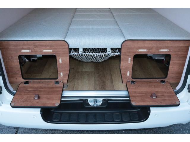 ハイエースバン ＦＯＣＳ　ＤＳコンパクト　ワンオーナー　ディーゼル　４ＷＤ　ツインサブバッテリー　ＦＦヒーター　走行充電　４５０Ｗインバーター　外部電源　冷蔵庫　ソーラーパネル１枚　電子レンジ（13枚目）