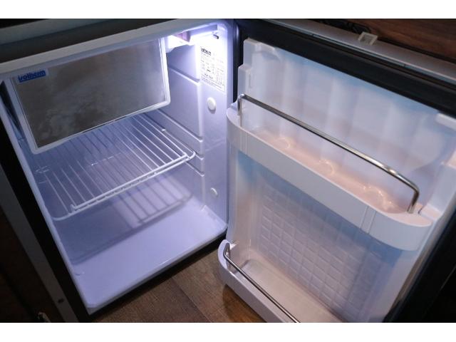 ハイエースバン ＦＯＣＳ　ＤＳコンパクト　ワンオーナー　ディーゼル　４ＷＤ　ツインサブバッテリー　ＦＦヒーター　走行充電　４５０Ｗインバーター　外部電源　冷蔵庫　ソーラーパネル１枚　電子レンジ（18枚目）