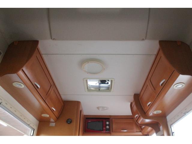 バネットトラック グローバル　アスリート　ツインサブバッテリー　走行充電　１５００Ｗインバーター　外部電源　ルーフベント　冷蔵庫　電子レンジ　１９インチテレビ　メモリーカーナビ（33枚目）