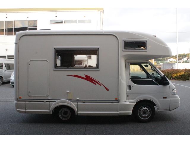 バネットトラック グローバル　アスリート　ツインサブバッテリー　走行充電　１５００Ｗインバーター　外部電源　ルーフベント　冷蔵庫　電子レンジ　１９インチテレビ　メモリーカーナビ（49枚目）