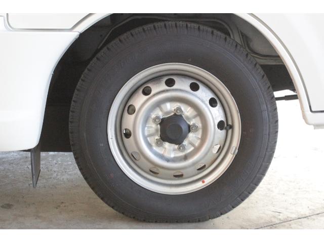 バネットトラック グローバル　アスリート　ツインサブバッテリー　走行充電　１５００Ｗインバーター　外部電源　ルーフベント　冷蔵庫　電子レンジ　１９インチテレビ　メモリーカーナビ（58枚目）