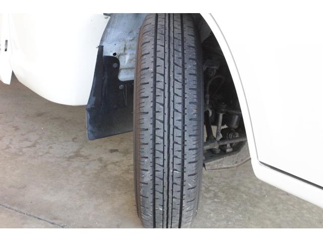 バネットトラック グローバル　アスリート　ツインサブバッテリー　走行充電　１５００Ｗインバーター　外部電源　ルーフベント　冷蔵庫　電子レンジ　１９インチテレビ　メモリーカーナビ（59枚目）