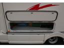 グローバル　アスリート　ツインサブバッテリー　走行充電　１５００Ｗインバーター　外部電源　ルーフベント　冷蔵庫　電子レンジ　１９インチテレビ　メモリーカーナビ（55枚目）