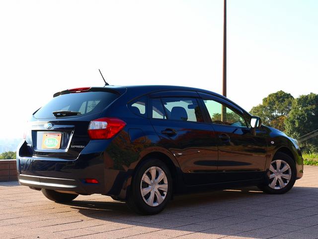 インプレッサスポーツ １．６ｉ　水平対向ツインカム　５速マニュアル　Ｃ型モデル　ＡＷＤ　ＶＤＣ　ヒルスタートアシスト　フルオートエアコン　インフォメーションメーター　ＥＴＣ　ＨＩＤヘッドランプ　リモコンキー２個　禁煙車　１オーナー（4枚目）