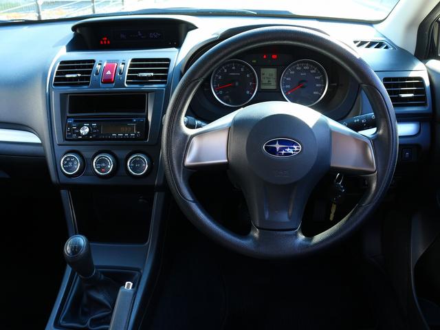 インプレッサスポーツ １．６ｉ　水平対向ツインカム　５速マニュアル　Ｃ型モデル　ＡＷＤ　ＶＤＣ　ヒルスタートアシスト　フルオートエアコン　インフォメーションメーター　ＥＴＣ　ＨＩＤヘッドランプ　リモコンキー２個　禁煙車　１オーナー（22枚目）