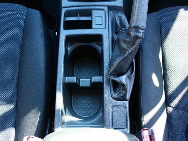インプレッサスポーツ １．６ｉ　水平対向ツインカム　５速マニュアル　Ｃ型モデル　ＡＷＤ　ＶＤＣ　ヒルスタートアシスト　フルオートエアコン　インフォメーションメーター　ＥＴＣ　ＨＩＤヘッドランプ　リモコンキー２個　禁煙車　１オーナー（40枚目）