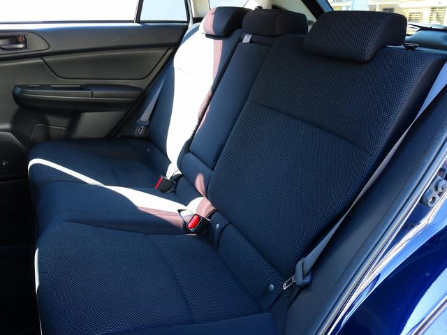 インプレッサスポーツ １．６ｉ　水平対向ツインカム　５速マニュアル　Ｃ型モデル　ＡＷＤ　ＶＤＣ　ヒルスタートアシスト　フルオートエアコン　インフォメーションメーター　ＥＴＣ　ＨＩＤヘッドランプ　リモコンキー２個　禁煙車　１オーナー（43枚目）