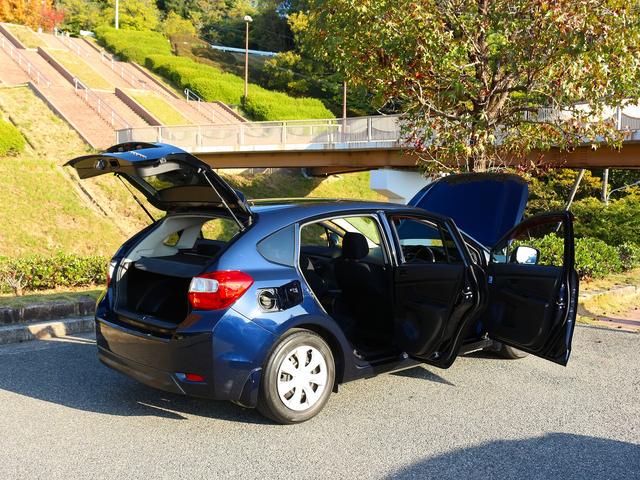 インプレッサスポーツ １．６ｉ　水平対向ツインカム　５速マニュアル　Ｃ型モデル　ＡＷＤ　ＶＤＣ　ヒルスタートアシスト　フルオートエアコン　インフォメーションメーター　ＥＴＣ　ＨＩＤヘッドランプ　リモコンキー２個　禁煙車　１オーナー（71枚目）