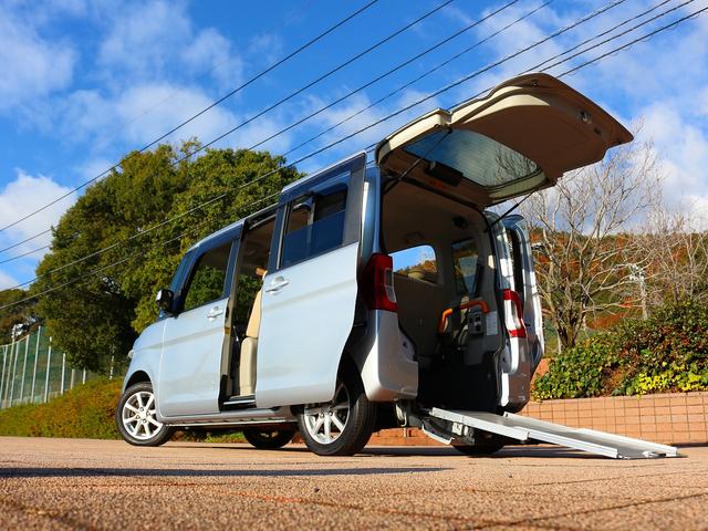 タント L スローパー 車椅子移動車 福祉車輌 電動ウィンチ 手すり 固定用ベルト 脱着式リアシート アルミホイール R330WDナビ フルセグ エコアイドル キーレスエントリー 電動ウィンチ用ワイヤレスリモコン(10枚目)