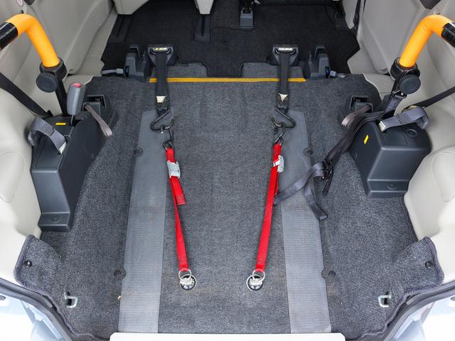 タント L スローパー 車椅子移動車 福祉車輌 電動ウィンチ 手すり 固定用ベルト 脱着式リアシート アルミホイール R330WDナビ フルセグ エコアイドル キーレスエントリー 電動ウィンチ用ワイヤレスリモコン(49枚目)