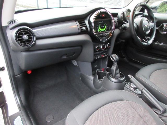 MINI クーパー ターボ 6速AT 純正8.8インチHDDナビ Bluetooth LEDヘッドライト バックカメラ クリアランスソナー ETC アイドリングストップ 禁煙車(20枚目)