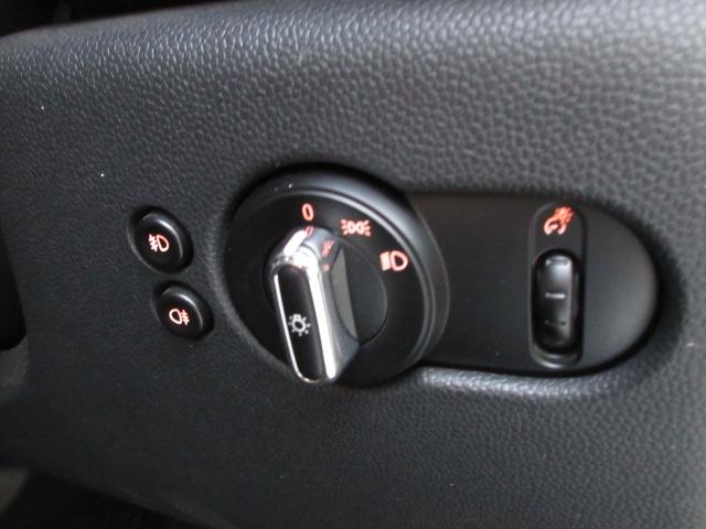 MINI クーパー ターボ 6速AT 純正8.8インチHDDナビ Bluetooth LEDヘッドライト バックカメラ クリアランスソナー ETC アイドリングストップ 禁煙車(27枚目)