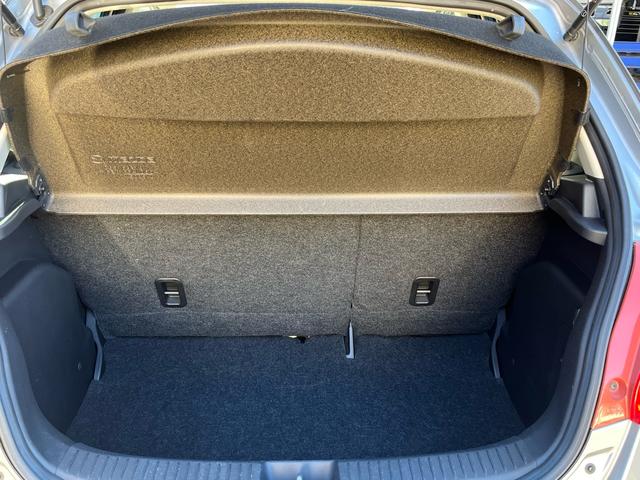 デミオ １３Ｃ　２ＷＤ　　　禁煙車　ＣＤ　５速ＭＴ　電動格納ドアミラー　集中ロック　パワステ　パワーウインドウ　ＡＢＳ（18枚目）