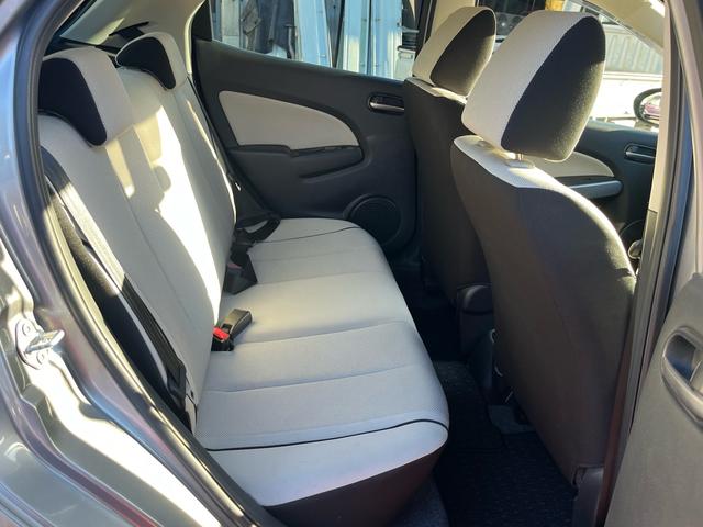 デミオ １３Ｃ　２ＷＤ　　　禁煙車　ＣＤ　５速ＭＴ　電動格納ドアミラー　集中ロック　パワステ　パワーウインドウ　ＡＢＳ（36枚目）