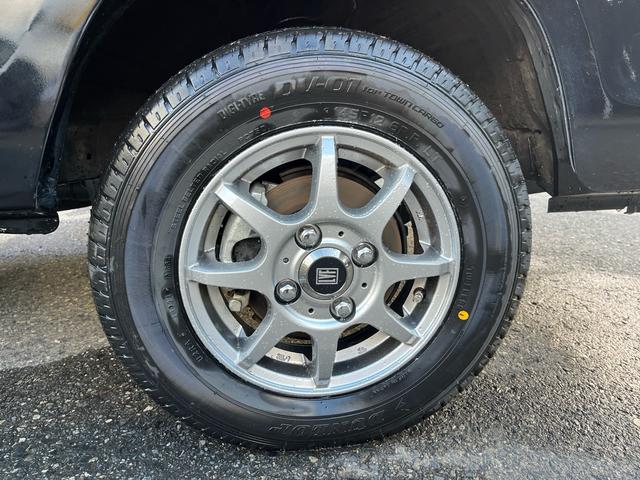 アクティトラック 　４ＷＤ　ワンオーナー　５ＭＴ　ＰＳ　ＡＢＳ　荷台作業灯　フォグランプ　ＡＣ　ＰＷ　ライトレベライザー　外１２アルミ（17枚目）