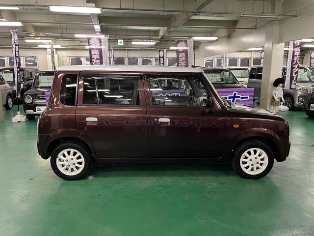 G ユーザー下取り車 4速AT ツートンカラー フルセグHDDナビ ベンチシート キーレスエントリー 純正アルミ 衝突安全ボディ(10枚目)
