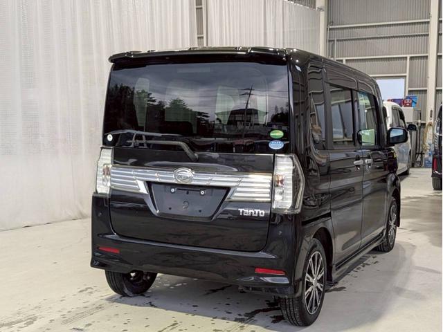タント カスタムＸ　トップエディションＳＡＩＩＩ　純正ナビ　バックモニター　助手席側パワースライドドア　ハーフレザーシート　衝突被害軽減ブレーキ　車線逸脱警報装置　横滑り防止装置　パーキングセンサー　ＬＥＤヘッドライト　プッシュスタート（14枚目）