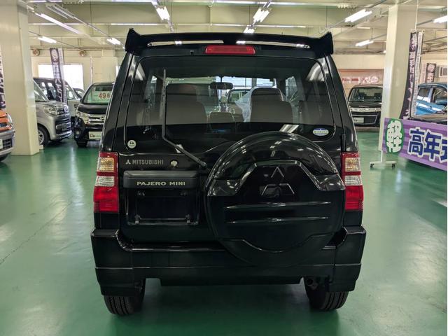 パジェロミニ デューク　ワンオーナー車　ターボ　フロア５速ＭＴ　ＣＤ　ＡＢＳ　キーレスエントリー　フロントフォグランプ　純正１５インチアルミ（9枚目）