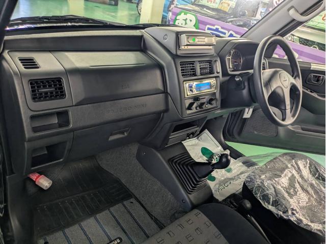 パジェロミニ デューク　ワンオーナー車　ターボ　フロア５速ＭＴ　ＣＤ　ＡＢＳ　キーレスエントリー　フロントフォグランプ　純正１５インチアルミ（17枚目）