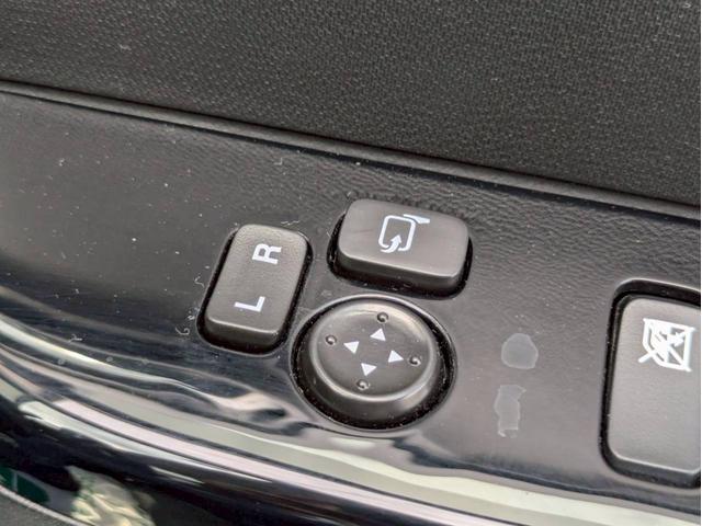 アルトターボＲＳ ベースグレード　社外フルセグメモリーナビ　オートギヤシフト　レーダーブレーキサポート　横滑り防止装置　アイドリングストップ　ベンチシート　ＡＢＳ　ＨＩＤヘッドライト　プッシュスタート　スマートキー　盗難警報装置（31枚目）
