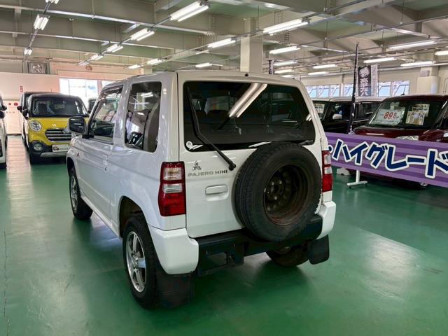 パジェロミニ VR 4WD ターボ フロア5速MT CDオーディオ ABS キーレスエントリー エアコン パワステ パワーウィンドウ Wエアバッグ 電動格納ミラー 純正アルミ(15枚目)