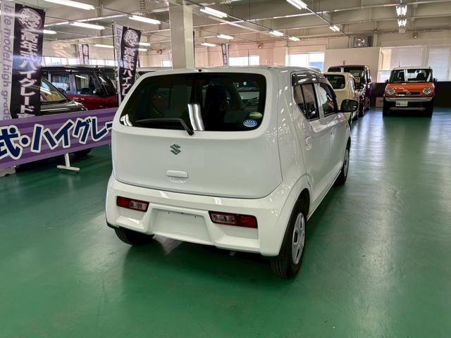 アルト S CVT 横滑り防止装置 アイドリングストップ D席シートヒーター 純正CDオーディオ ABS キーレスエントリー 盗難警報装置 エアコン パワステ パワーウィンドウ Wエアバッグ 電動格納ミラー(15枚目)