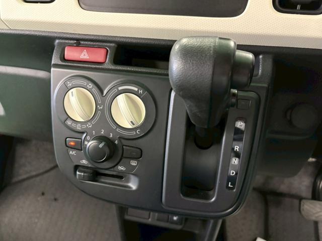 アルト S CVT 横滑り防止装置 アイドリングストップ D席シートヒーター 純正CDオーディオ ABS キーレスエントリー 盗難警報装置 エアコン パワステ パワーウィンドウ Wエアバッグ 電動格納ミラー(20枚目)