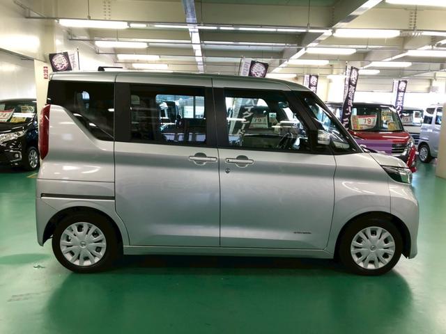 ルークス X 社外ナビ アラウンドビューモニター 助手席側パワースライドドア エマージェンシーブレーキ 車線逸脱警報装置 横滑り防止装置 クリアランスソナー アイドリングストップ プッシュスタート ETC付き(10枚目)