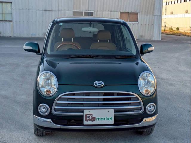 ミラジーノ プレミアムＸ　フロア４速ＡＴ　純正ＣＤオーディオ　オートエアコン　ＡＢＳ　キーレスエントリー　盗難警報装置　パワステ　パワーウィンドウ　Ｗエアバッグ　電動格納ミラー　純正アルミ（9枚目）