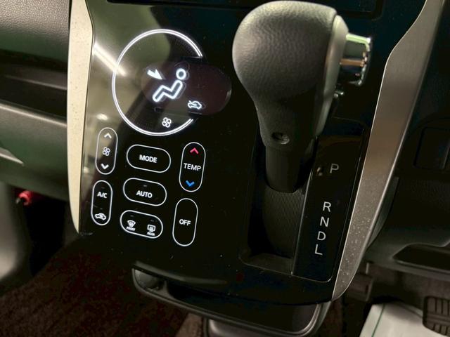 デイズ ハイウェイスター　Ｘ　後期モデル　純正ナビ　アラウンドビューモニター　エマージェンシーブレーキ　ハイビームアシスト　横滑り防止装置　アイドリングストップ　オートエアコン　ＨＩＤ　プッシュスタート　純正アルミ　ドラレコ（20枚目）