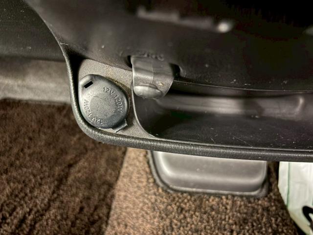 デイズ ハイウェイスター　Ｘ　後期モデル　純正ナビ　アラウンドビューモニター　エマージェンシーブレーキ　ハイビームアシスト　横滑り防止装置　アイドリングストップ　オートエアコン　ＨＩＤ　プッシュスタート　純正アルミ　ドラレコ（29枚目）