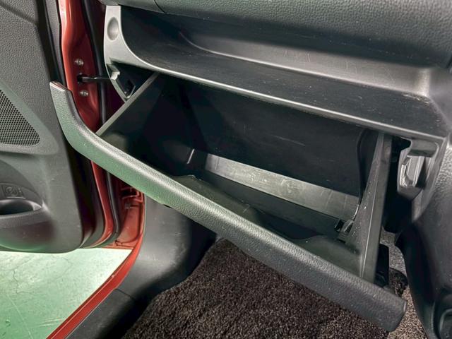 デイズ ハイウェイスター　Ｘ　後期モデル　純正ナビ　アラウンドビューモニター　エマージェンシーブレーキ　ハイビームアシスト　横滑り防止装置　アイドリングストップ　オートエアコン　ＨＩＤ　プッシュスタート　純正アルミ　ドラレコ（30枚目）