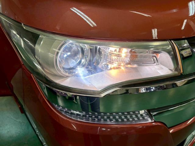 デイズ ハイウェイスター　Ｘ　後期モデル　純正ナビ　アラウンドビューモニター　エマージェンシーブレーキ　ハイビームアシスト　横滑り防止装置　アイドリングストップ　オートエアコン　ＨＩＤ　プッシュスタート　純正アルミ　ドラレコ（31枚目）