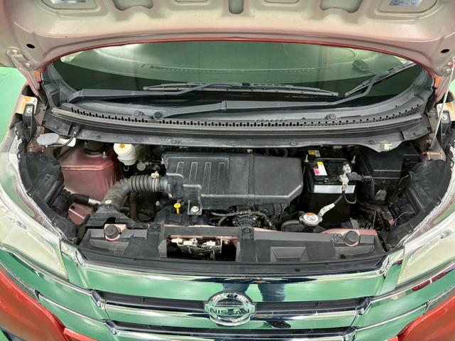 デイズ ハイウェイスター　Ｘ　後期モデル　純正ナビ　アラウンドビューモニター　エマージェンシーブレーキ　ハイビームアシスト　横滑り防止装置　アイドリングストップ　オートエアコン　ＨＩＤ　プッシュスタート　純正アルミ　ドラレコ（32枚目）