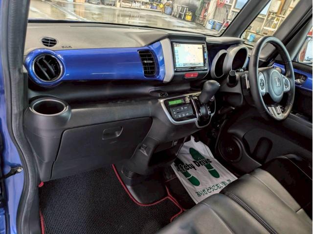 N-BOX G・ターボLパッケージ ワンオーナー車 純正ナビ Bluetooth バックカメラ 両側パワースライドドア 横滑り防止装置 アイドリングストップ オートエアコン ABS プッシュスタート スマートキー 電動格納ミラー(17枚目)