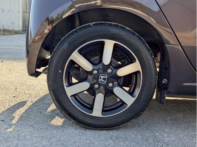 Ｎ－ＯＮＥ Ｇ・ローダウン　社外ＳＤナビ　横滑り防止装置　アイドリングストップ　オートエアコン　ＡＢＳ　ＨＩＤヘッドライト　プッシュスタート　スマートキー　盗難警報装置　電動格納ミラー　純正アルミ　ＥＴＣ付き（33枚目）