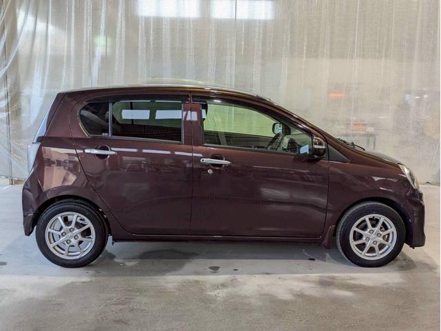 ピクシスエポック G SA バックモニター アクセル踏み間違い防止装置 横滑り防止装置 エコアイドル オートエアコン ABS プッシュスタート スマートキー 盗難警報装置 電動格納ミラー 純正アルミ(12枚目)